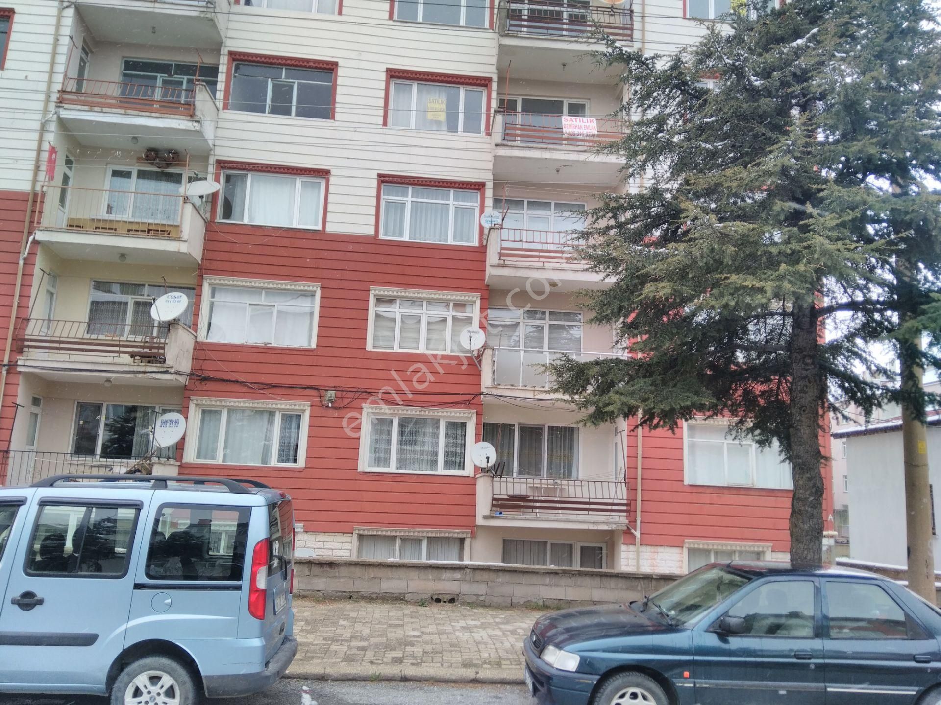Emlakçıdan Konya Akşehir Altunkalem Mahallesi 2+1 Satılık Daire 190.000