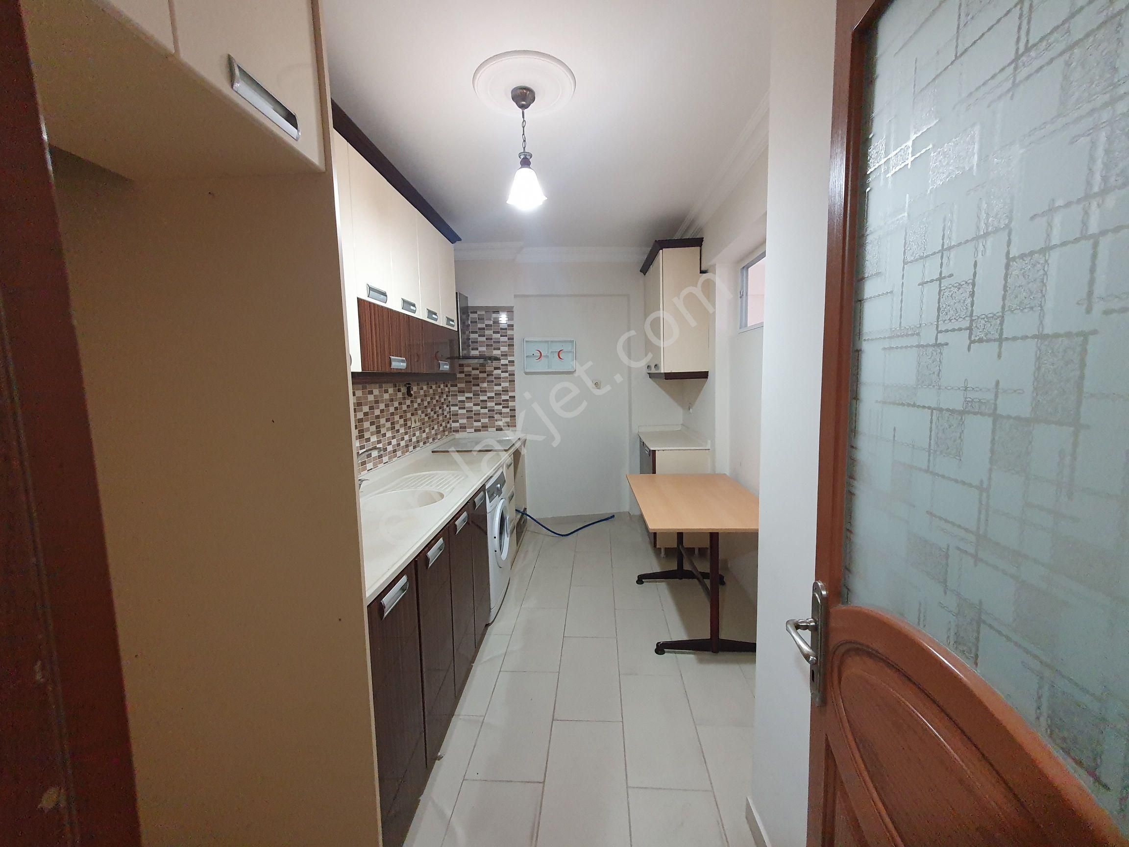Bornova 4+1 Kiralık Daire - Görsel 15