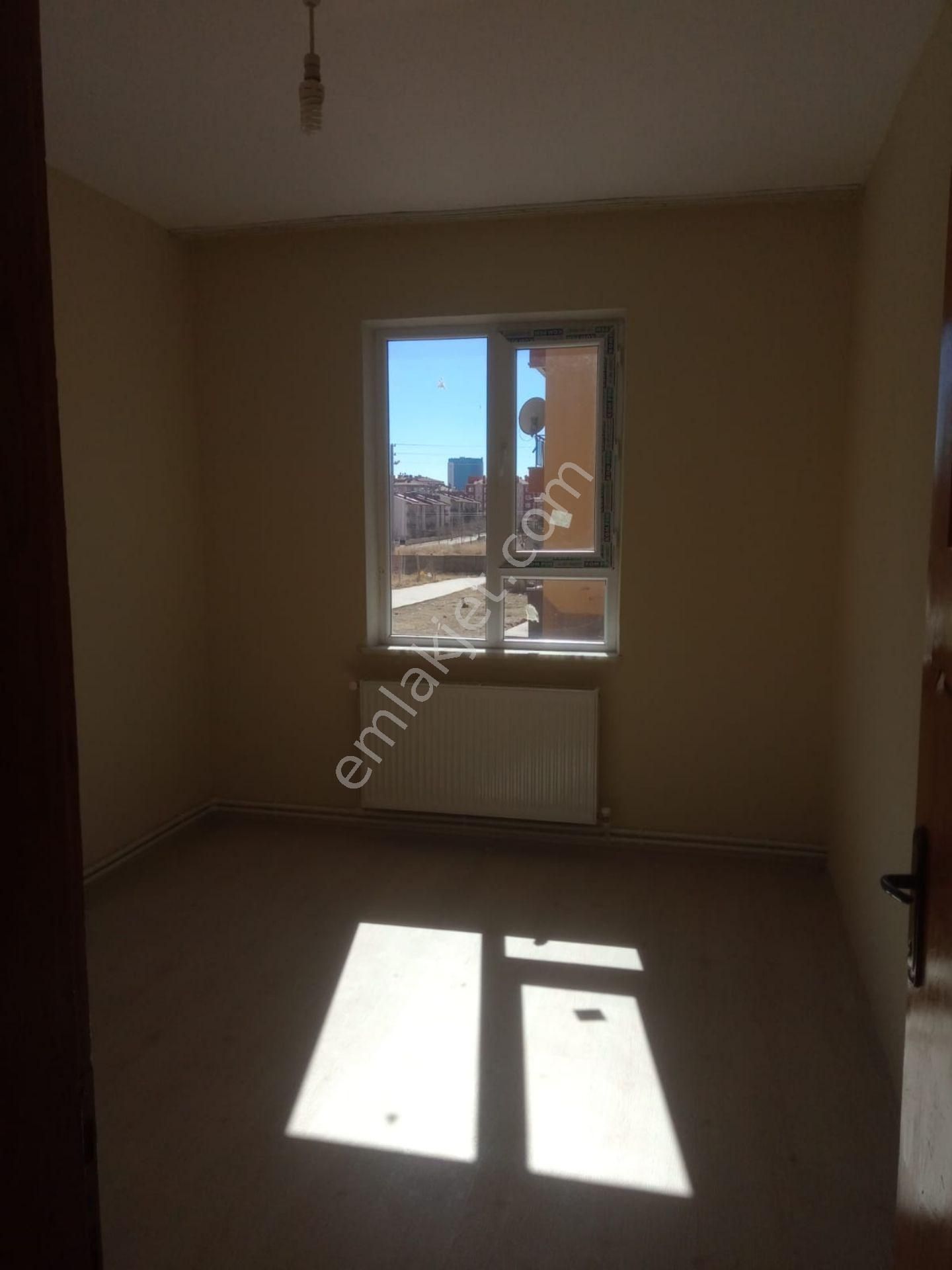 Emlakçıdan Konya Selçuklu Bosna Hersek Mahallesi 2+1 Kiralık Daire 1