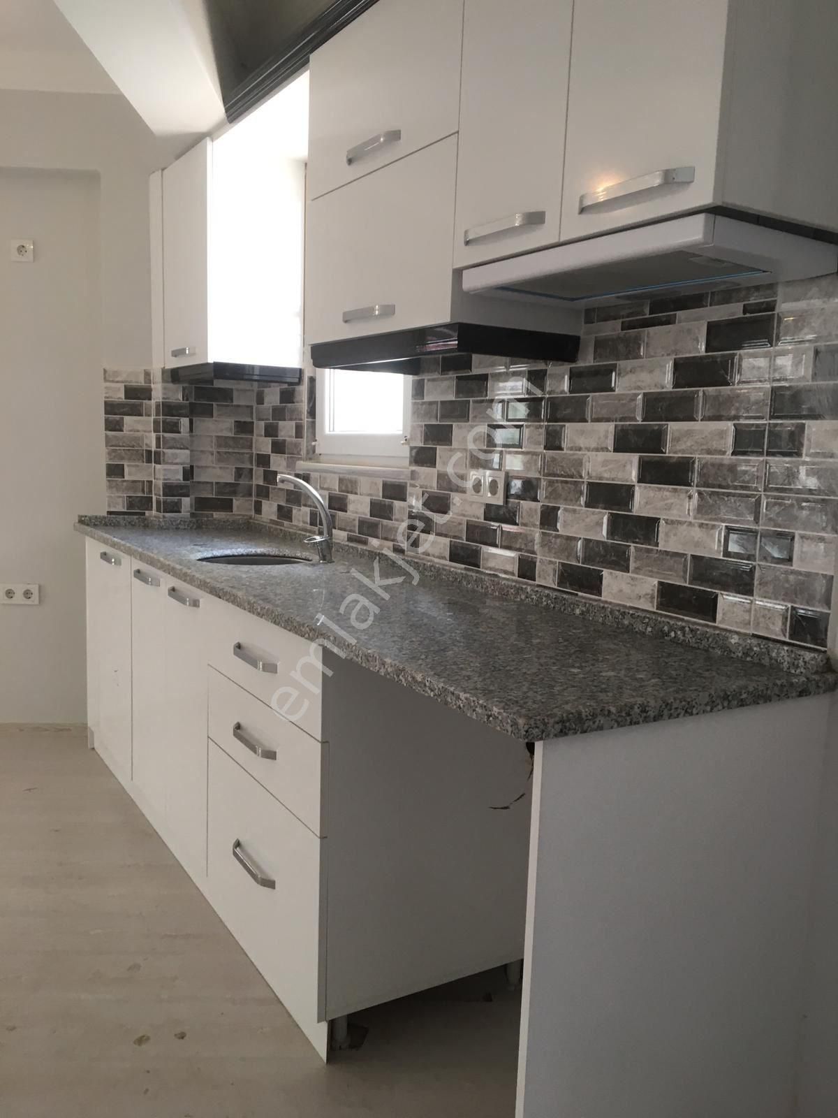 Emlakçıdan Edirne Edirne Merkez Abdurrahman Mahallesi 1+1 Kiralık Daire