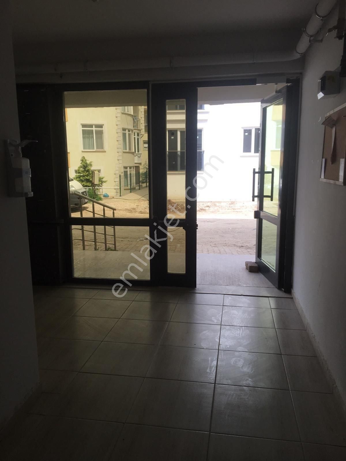 Emlakçıdan Edirne Edirne Merkez Abdurrahman Mahallesi 1+1 Kiralık Daire