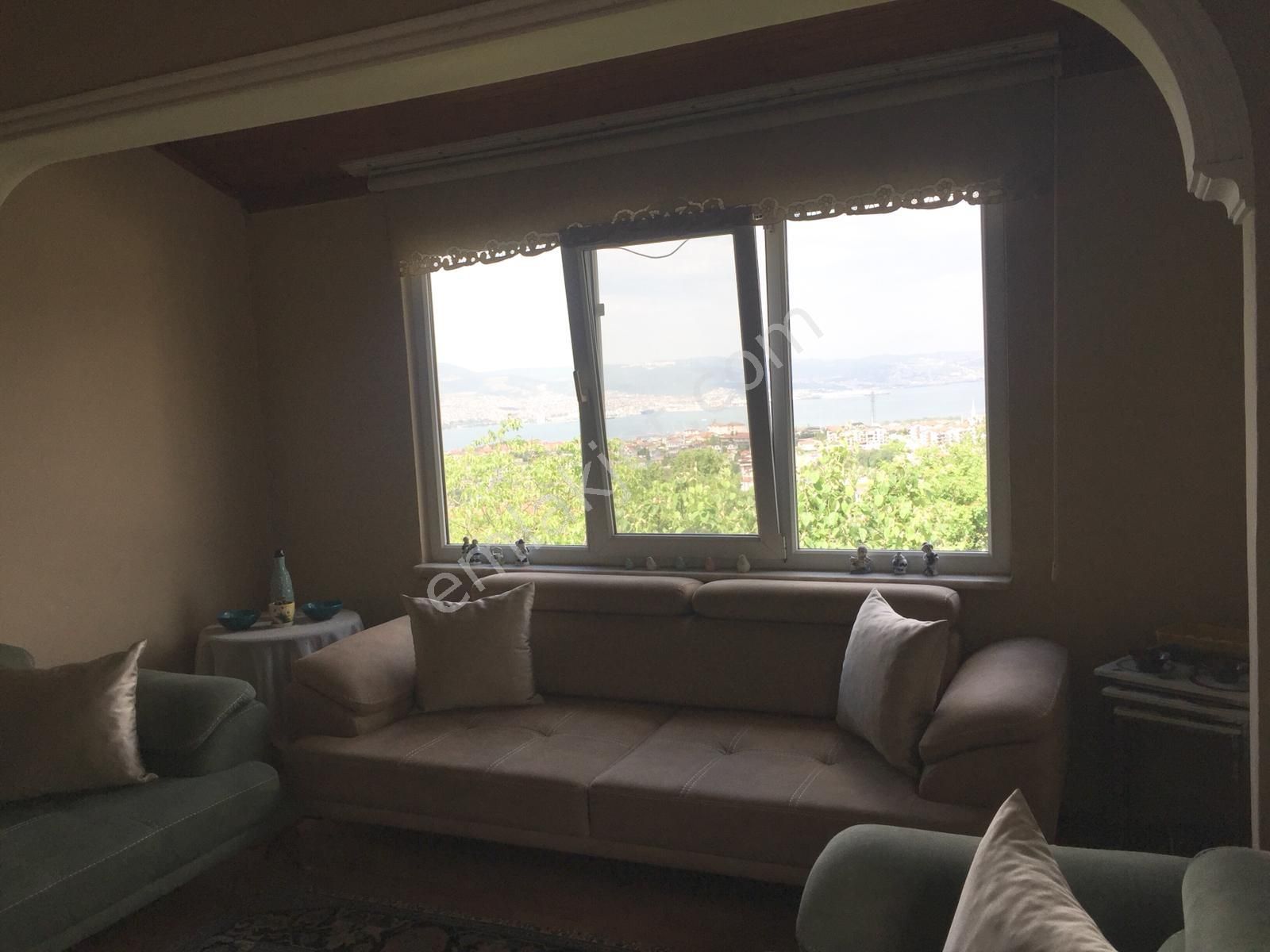 Emlakçıdan Kocaeli Gölcük Yukarı Mahallesi 3+1 Satılık Müstakil 905.000