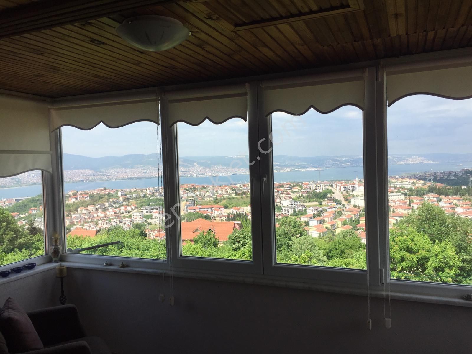 Emlakçıdan Kocaeli Gölcük Yukarı Mahallesi 3+1 Satılık Müstakil 905.000