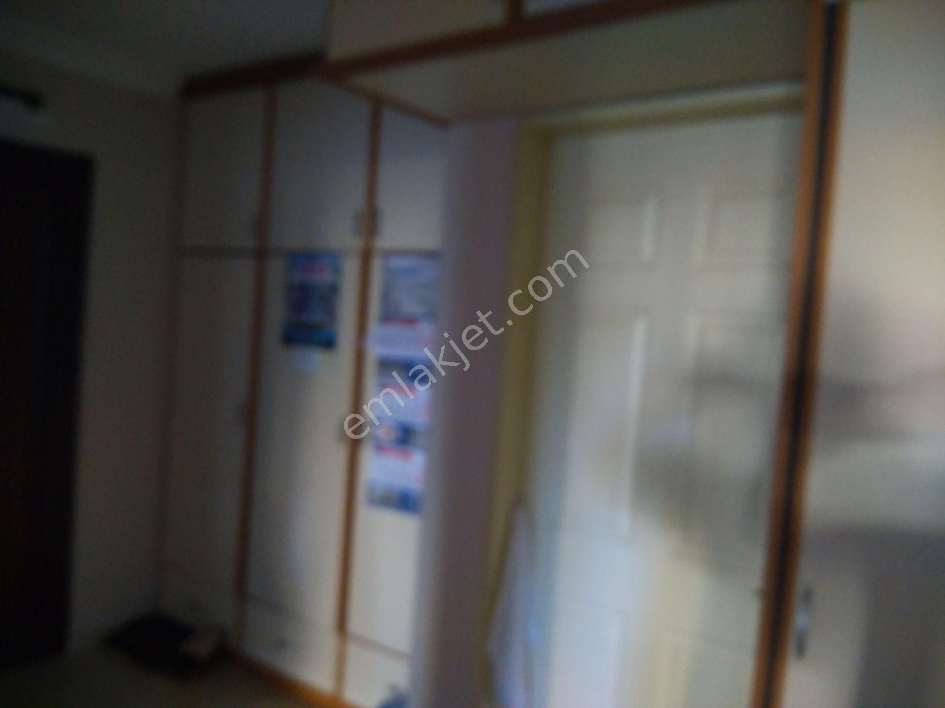 Emlakçıdan Konya Akşehir Kuruçay Mahallesi 3+1 Satılık Daire 300.000 TL