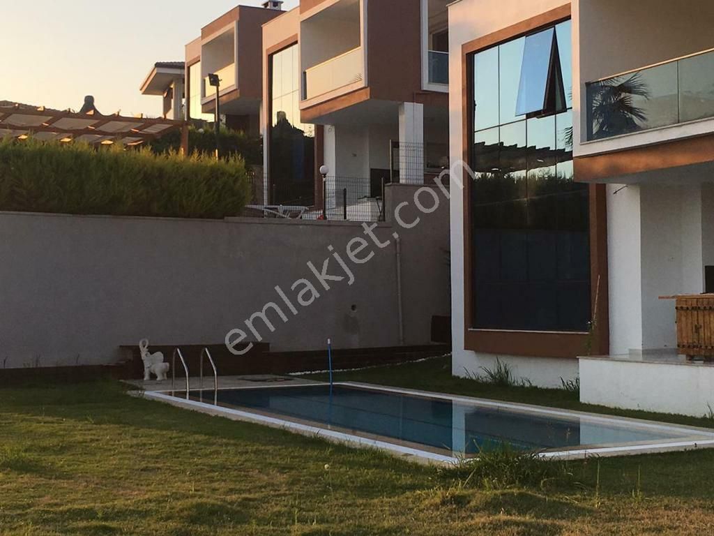 kusadasi degirmendere mahallesi kiralik villa emlakjet