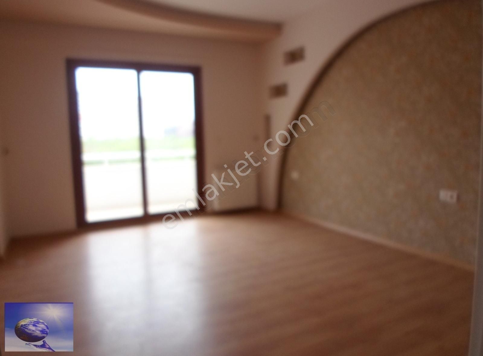 Emlakçıdan Mersin Mezitli Merkez Mahallesi 4+1 Kiralık Daire 30.000 TL