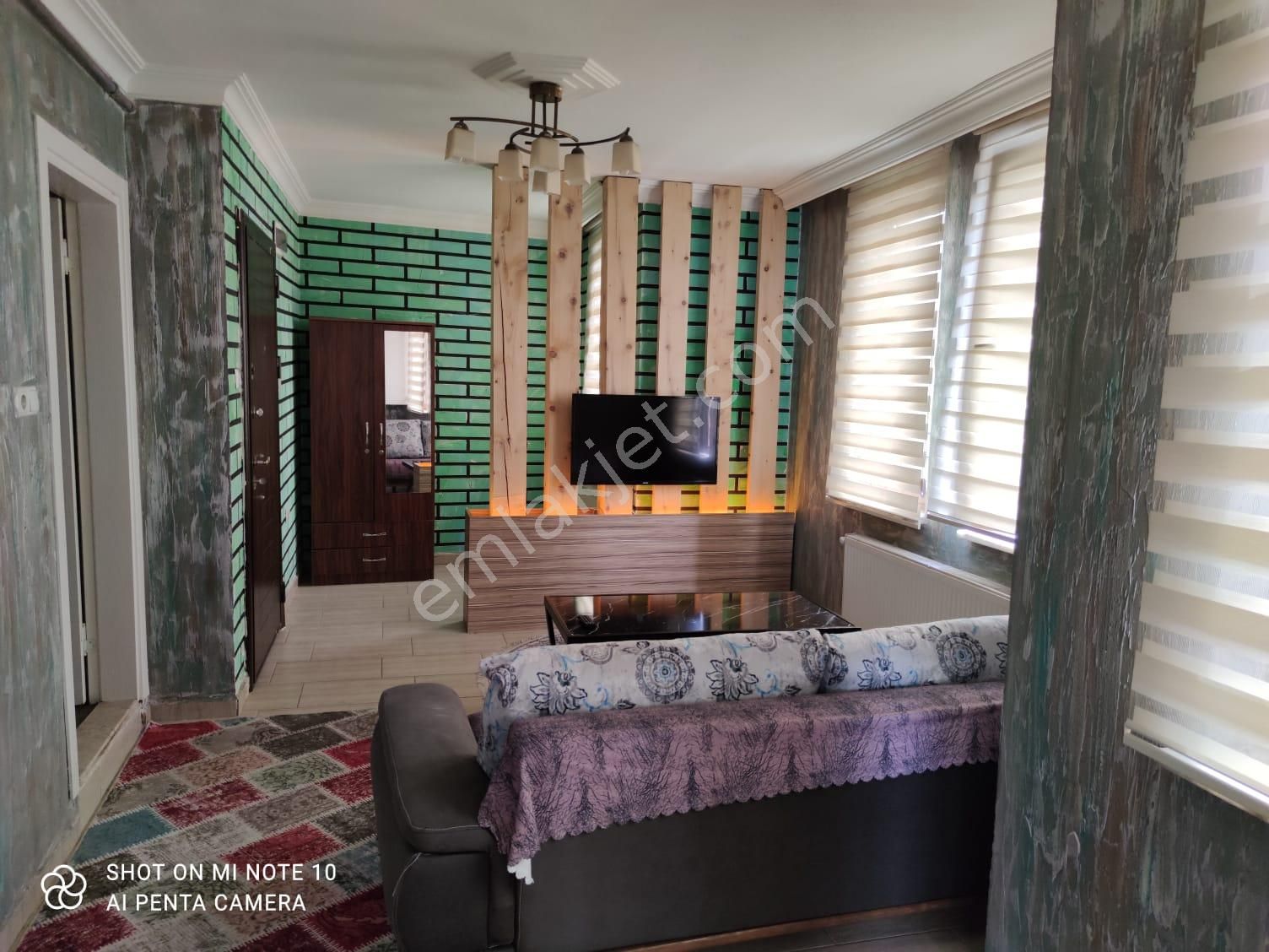 Emlakçıdan Bursa Osmangazi Tayakadın Mahallesi 1+1 Günlük Kiralık Daire