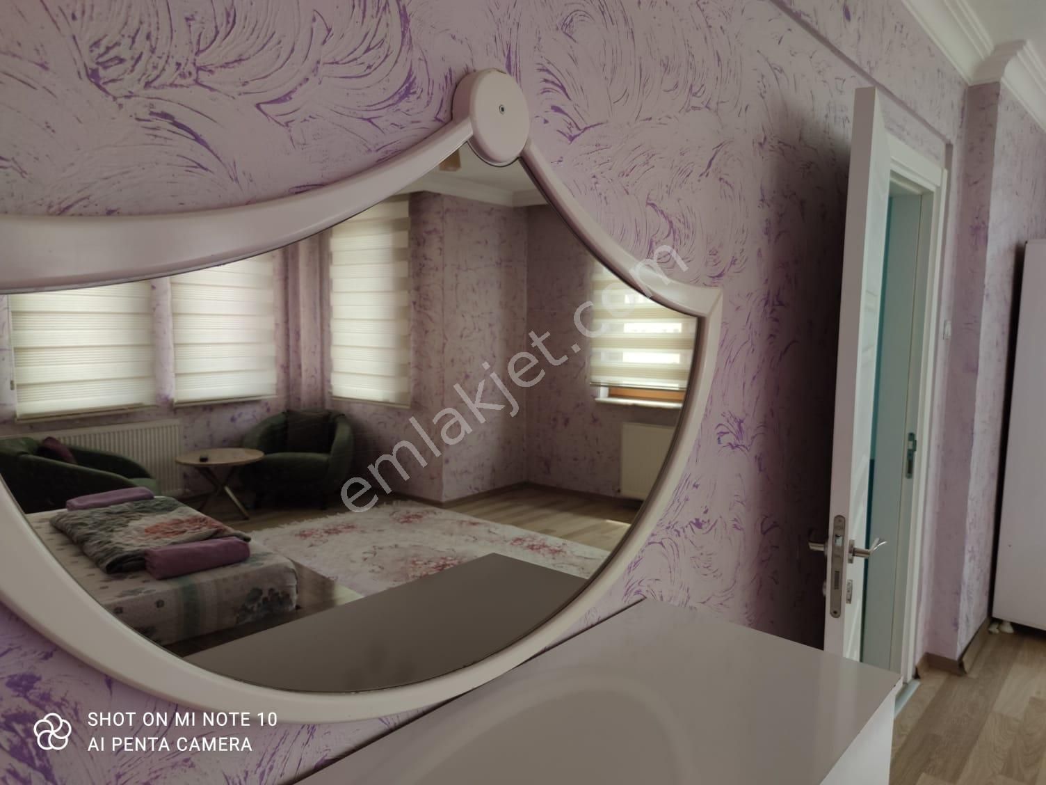 Emlakçıdan Bursa Osmangazi Tayakadın Mahallesi 1+1 Günlük Kiralık Daire