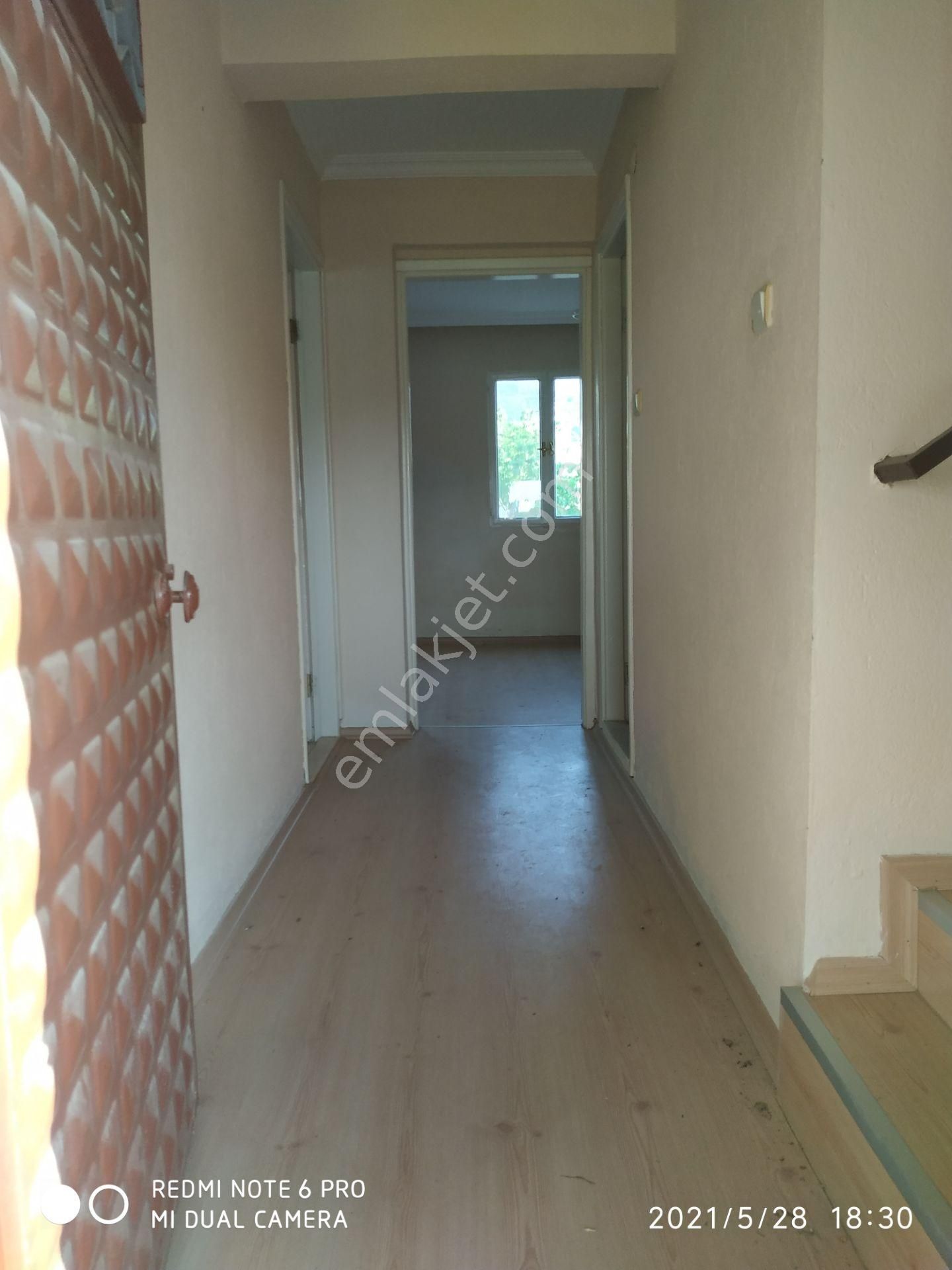 Emlakçıdan Aydın Kuşadası Çınarköy Mahallesi 2+1 Satılık Köy Evi 800.