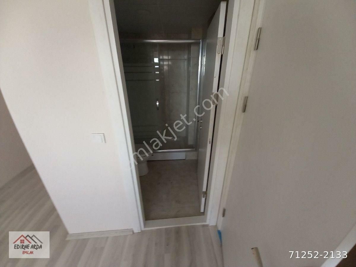 Emlakçıdan Edirne Edirne Merkez Şükrüpaşa Mahallesi 3+1 Satılık Daire