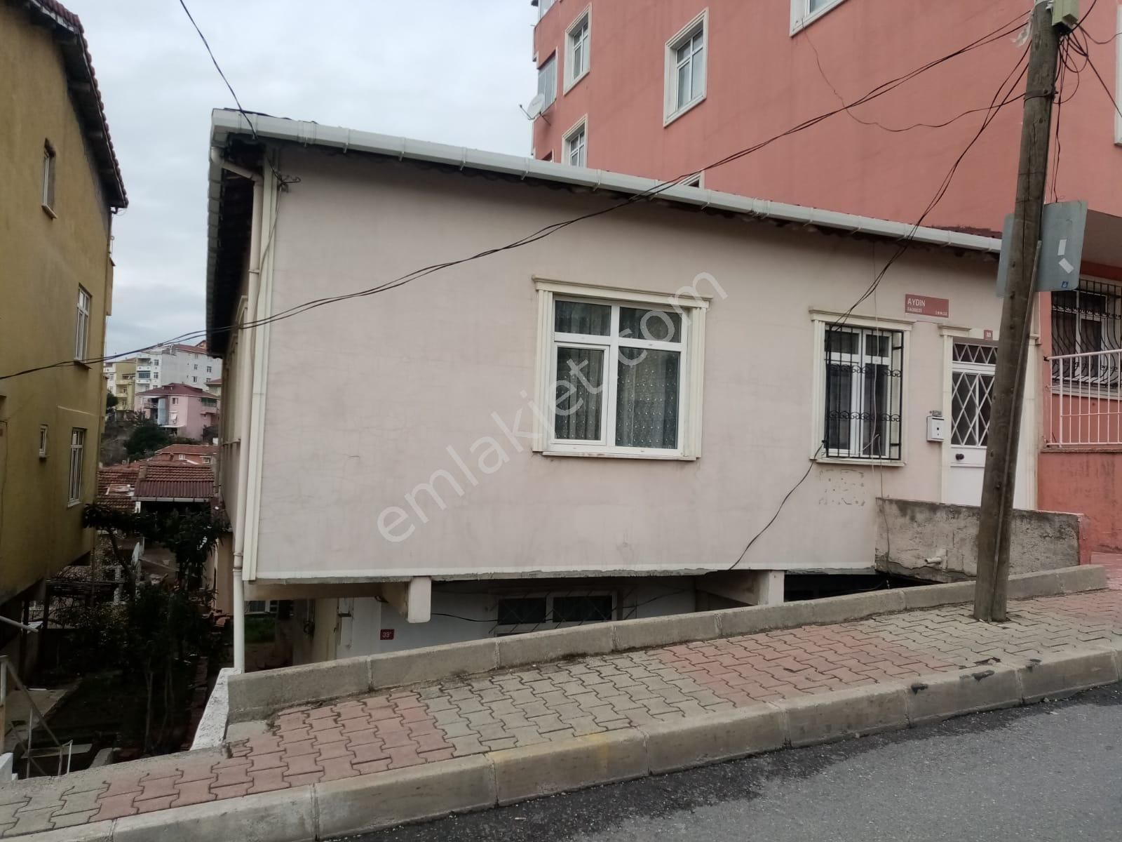 Güneyden Esenkent Mah.204m2 Arsa İçinde 2 Katlı Bina Satılık - Görsel 4