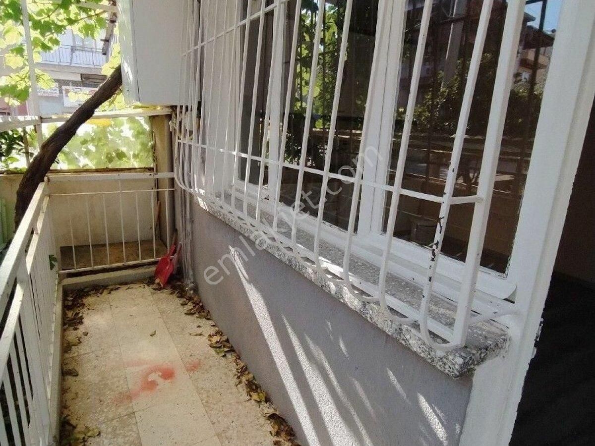 Emlakçıdan İzmir Buca Yenigün Mahallesi 2+1 Kiralık Daire 1.300 TL 9626855