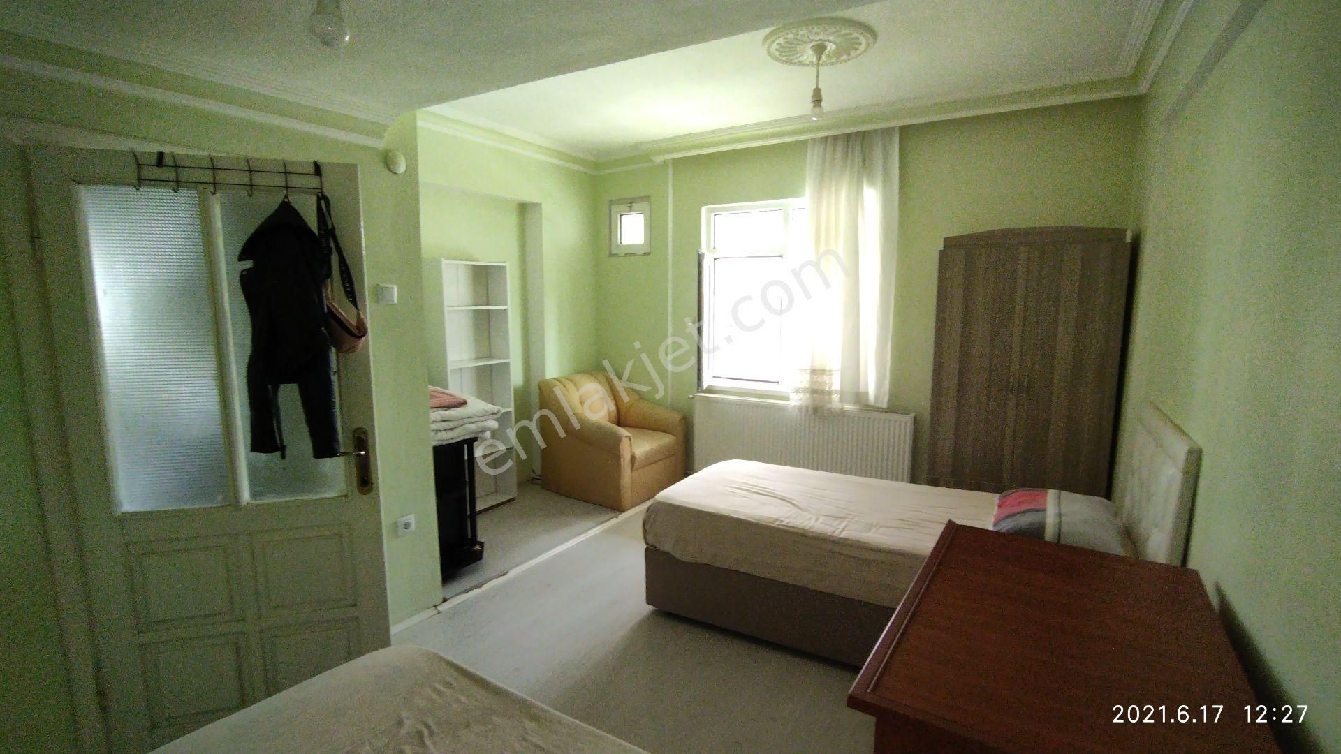Emlakçıdan Samsun Atakum Cumhuriyet Mahallesi 2+1 Kiralık Daire 1.300