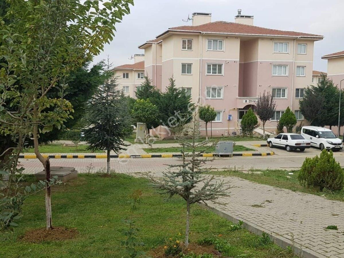 Emlakçıdan Tekirdağ Süleymanpaşa Karadeniz Mahallesi 1+1 Satılık Daire