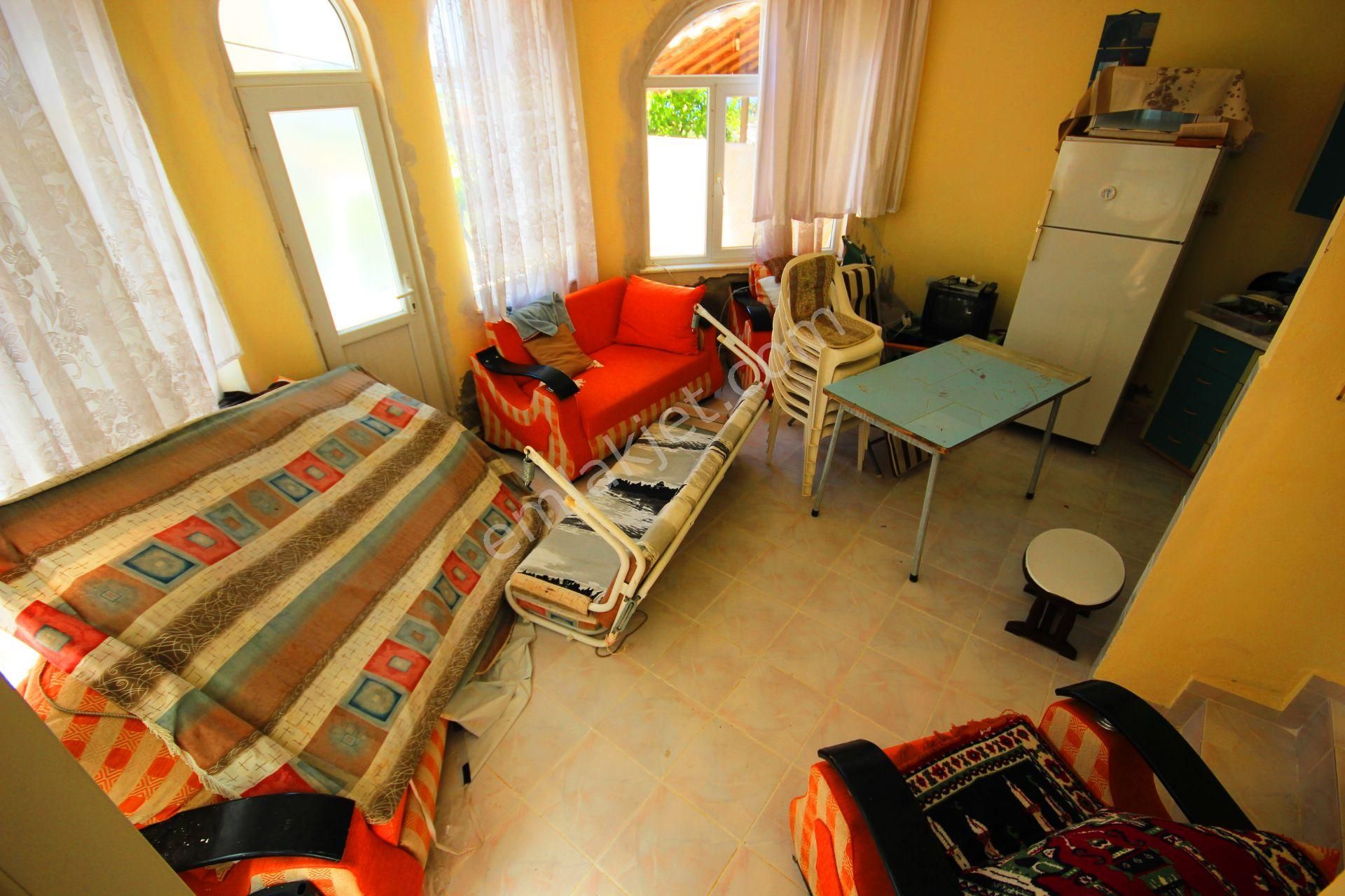 Emlakçıdan Balıkesir Burhaniye Pelitköy Mahallesi 3+1 Satılık Müstakil