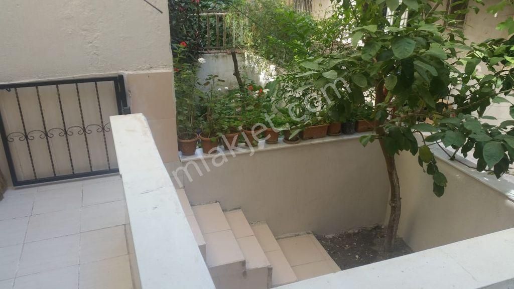 Emlakçıdan İzmir Balçova Onur Mahallesi 2+1 Kiralık Daire 1.800 TL 9707776