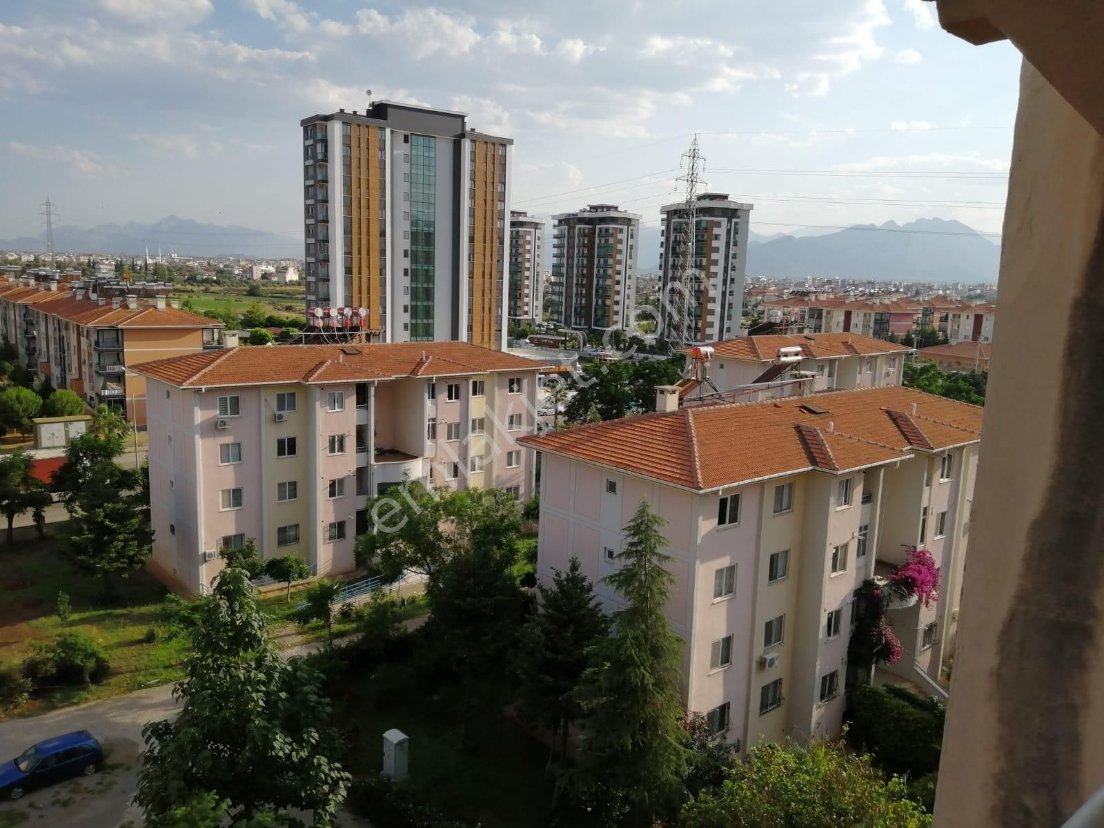 Emlakçıdan Antalya Döşemealtı Çıplaklı Mahallesi 2+1 Satılık Daire 310