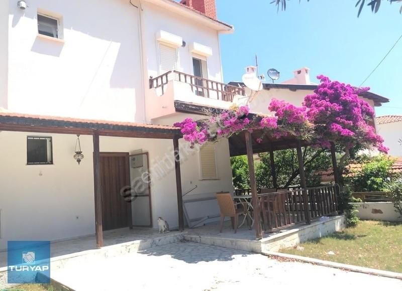 emlakcidan izmir cesme yali mahallesi 4 1 kiralik villa 150 000 tl 9751269