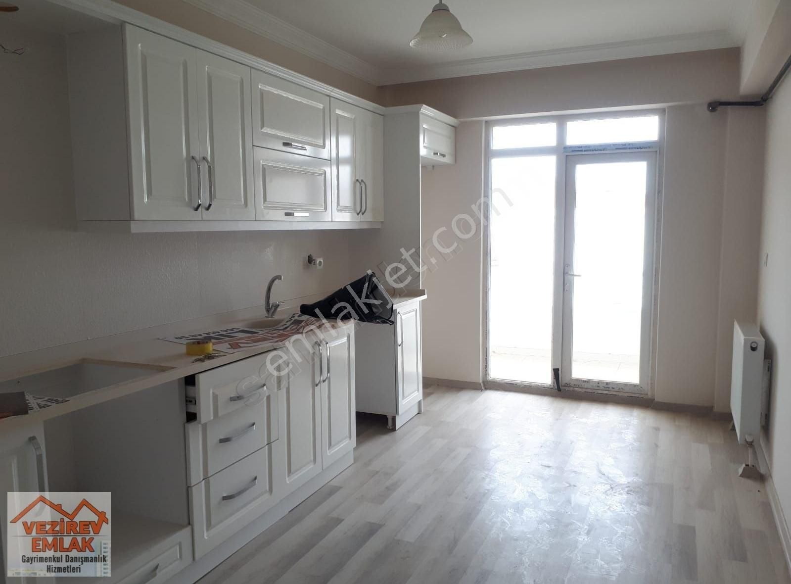 emlakcidan samsun vezirkopru esentepe mahallesi 2 1 satilik daire 335 000 tl 9767576