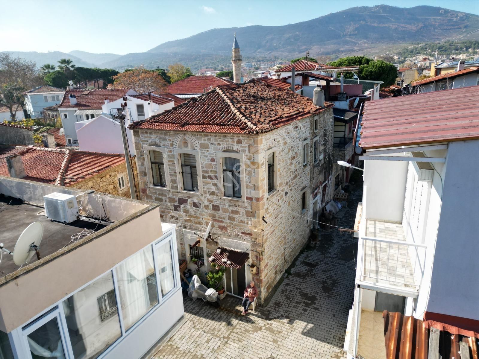 Yeni Foça Merkezde Satılık Taşev 3+1=105 M2 ( 13.500.000 Tl) - Görsel 27