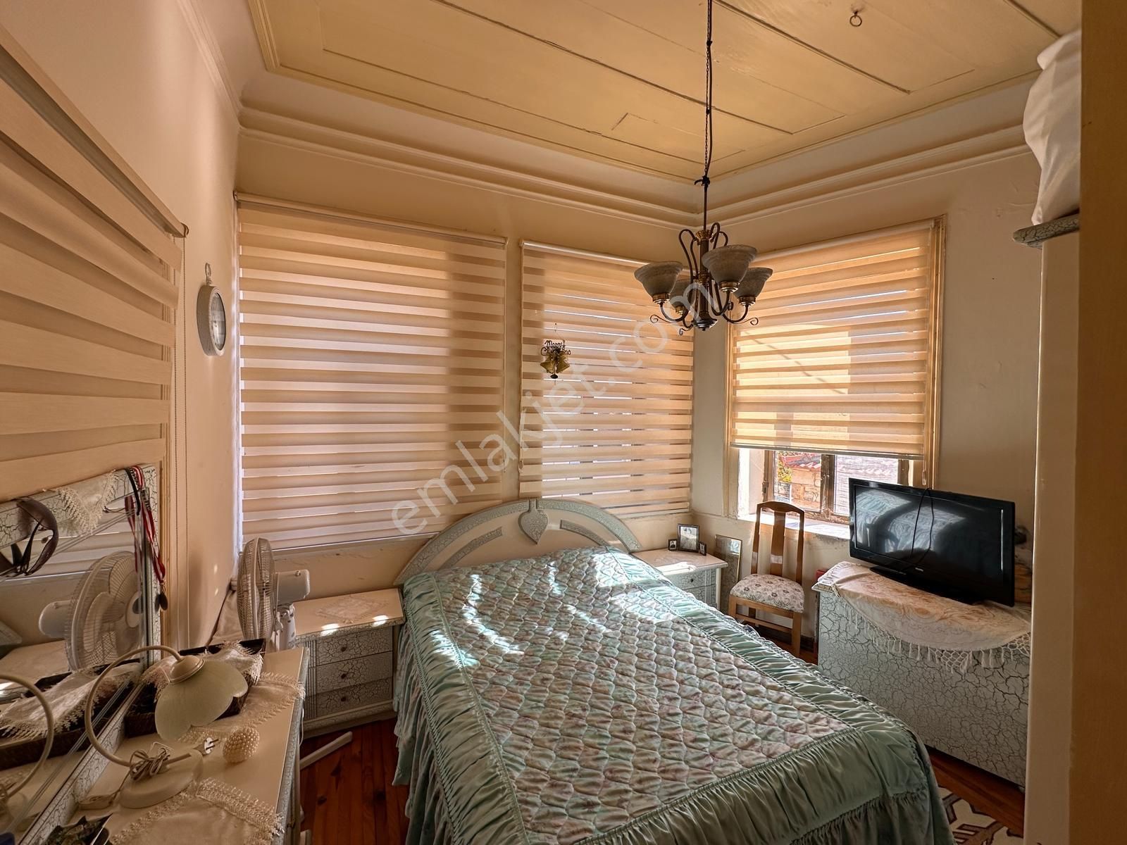 Yeni Foça Merkezde Satılık Taşev 3+1=105 M2 ( 13.500.000 Tl) - Görsel 9