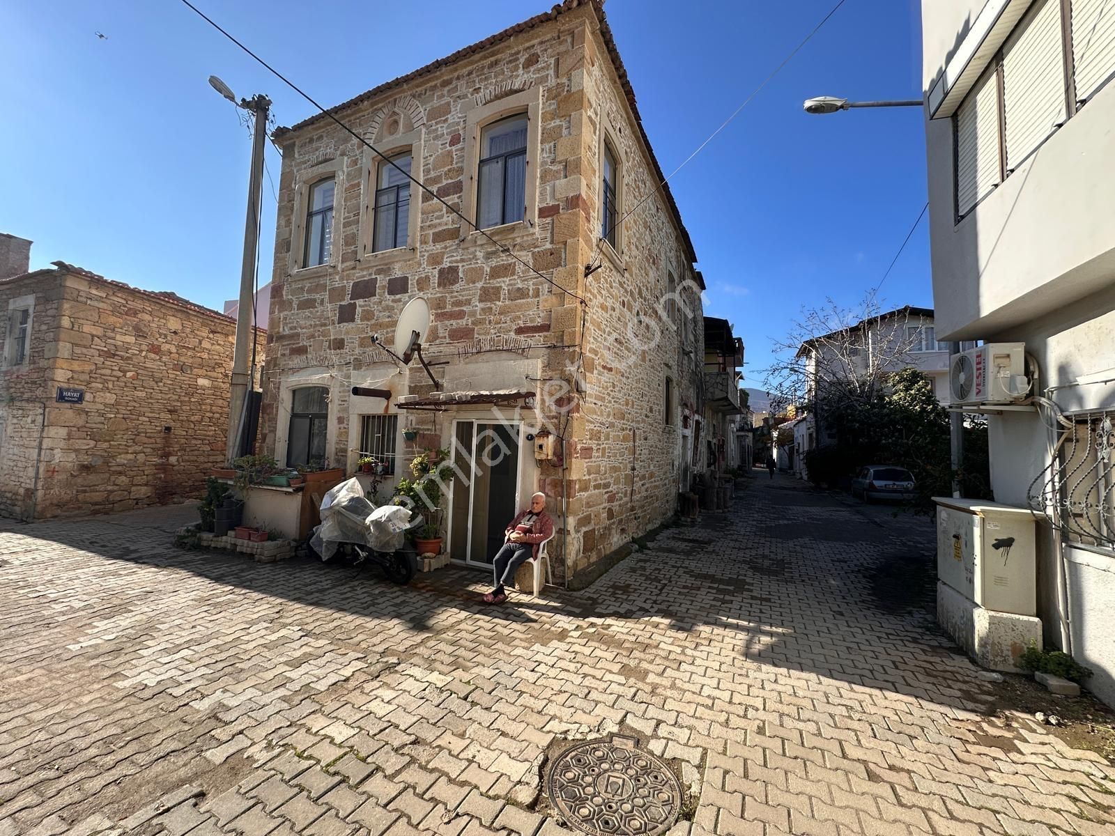 Yeni Foça Merkezde Satılık Taşev 3+1=105 M2 ( 13.500.000 Tl) - Görsel 20