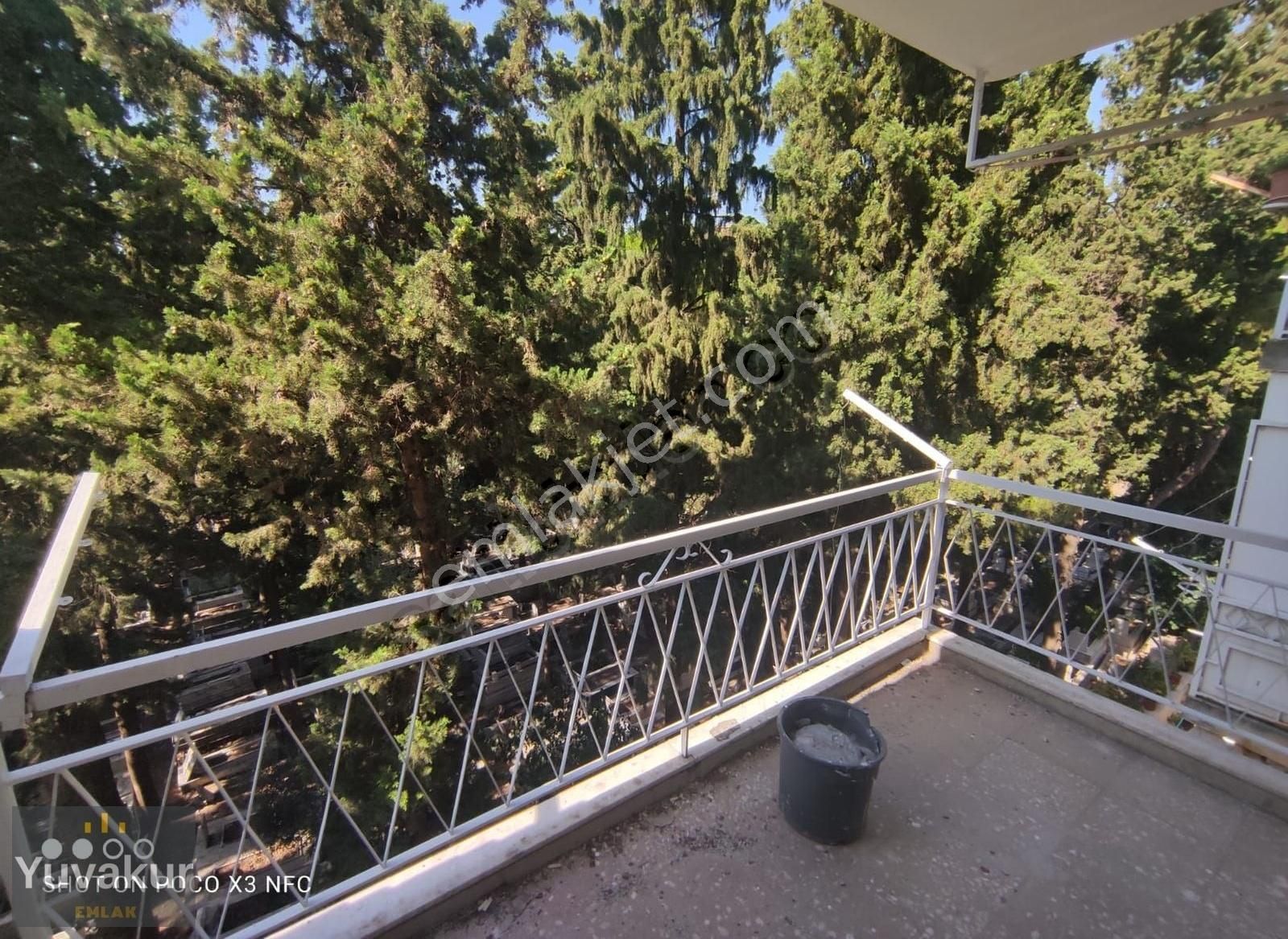 Emlakçıdan İzmir Balçova Çetin Emeç Mahallesi 2+1 Kiralık Daire 1.500