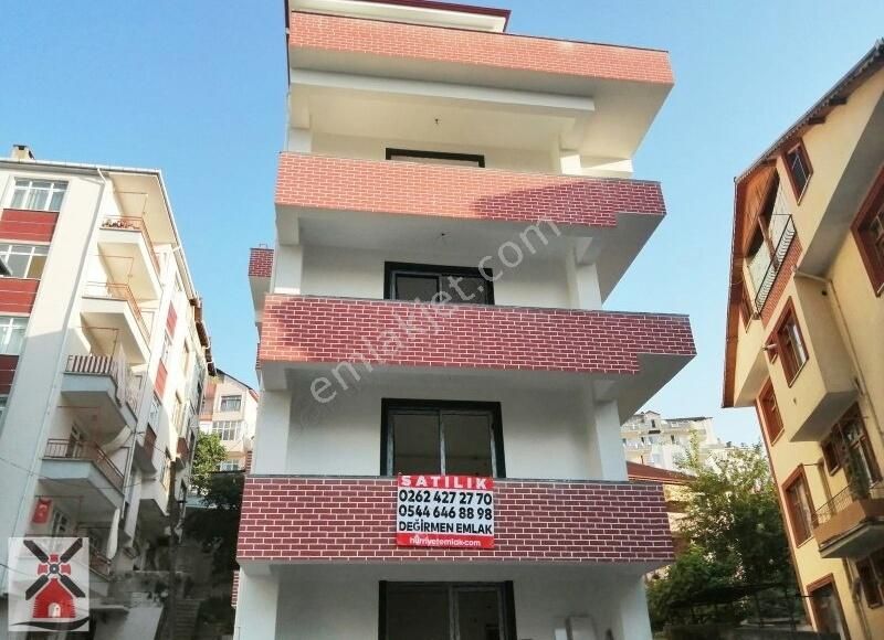Emlakcidan Kocaeli Golcuk Sehitler Mahallesi 4 1 Satilik Daire 510 000 Tl 9841132