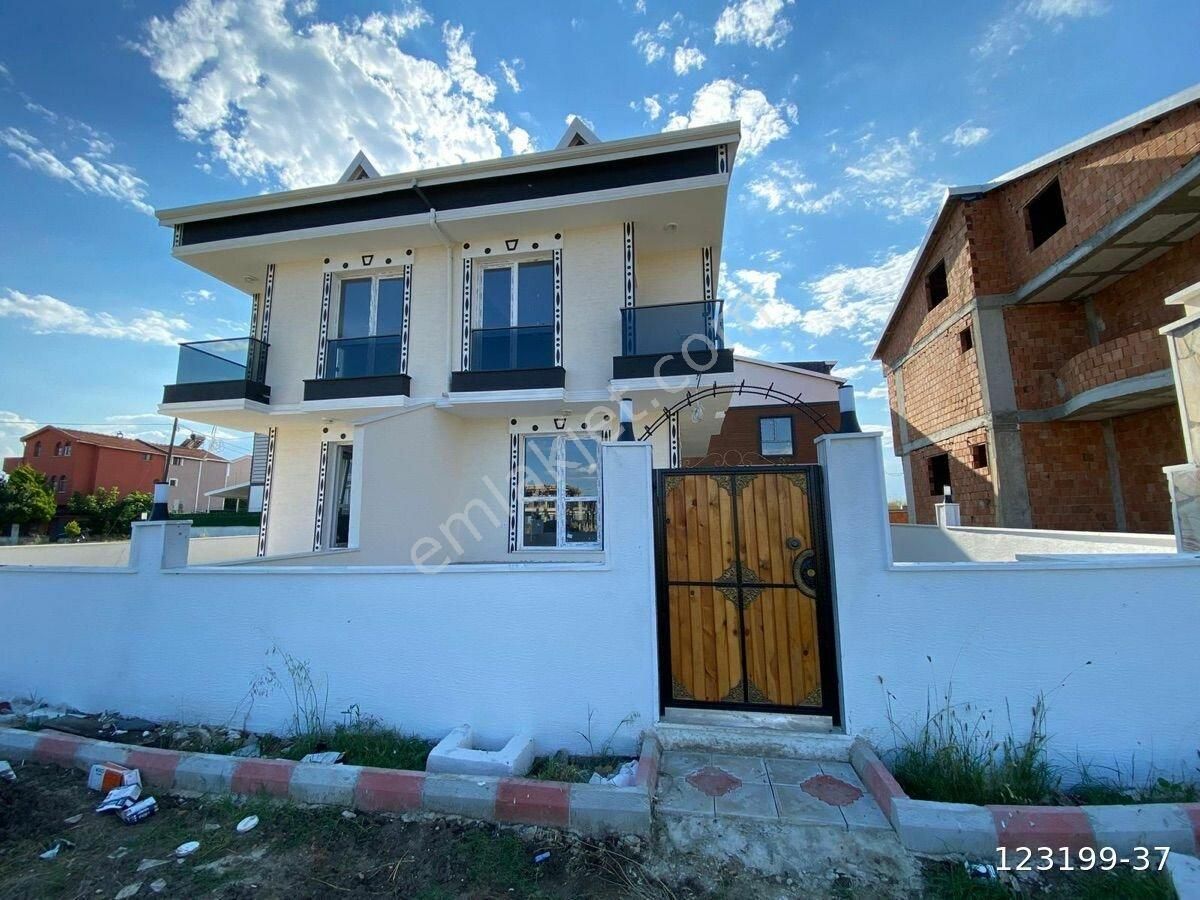 emlakcidan tekirdag marmaraereglisi cesmeli mahallesi 4 1 satilik mustakil 550 000 tl 9898835
