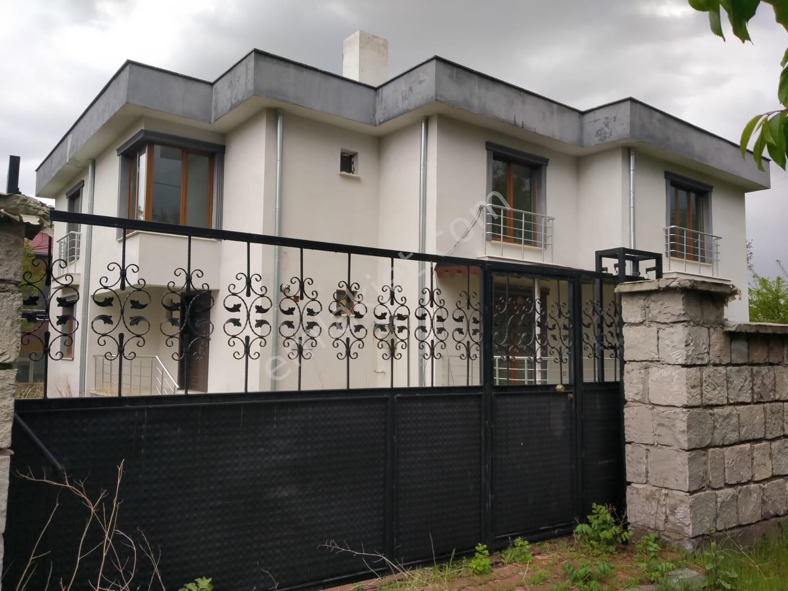 emlakcidan kayseri melikgazi hisarcik mahallesi 8 oda satilik villa 1 725 000 tl 9996002