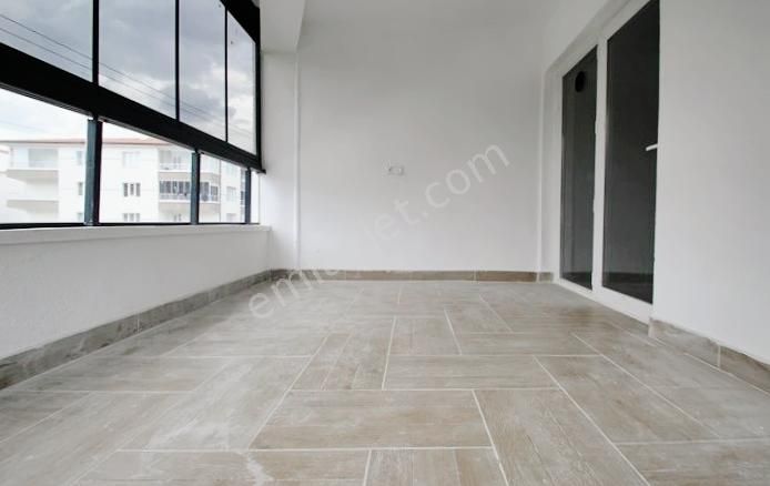 https://imaj.emlakjet.com/oda/watermarked-image/test/2023-8-11/edited-13722337/321324674-edited.jpg