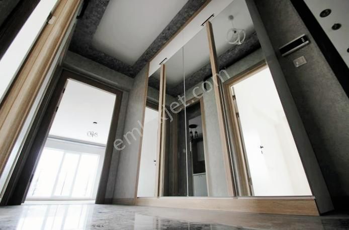 https://imaj.emlakjet.com/oda/watermarked-image/test/2023-8-11/edited-13722337/321324687-edited.jpg
