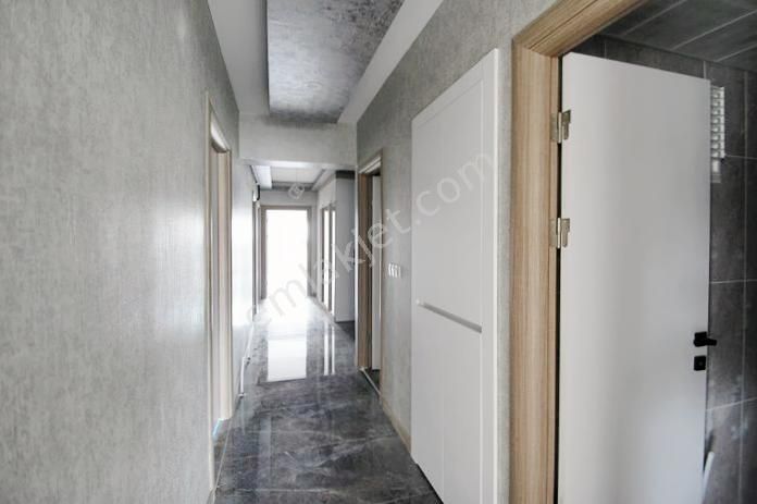 https://imaj.emlakjet.com/oda/watermarked-image/test/2023-8-11/edited-13722337/321324704-edited.jpg