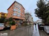 KAYIŞDAĞI CADDESİNE YAKIN KONUMDA ARA KAT, GENİŞ 3+1 DAİRE