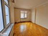 KAYIŞDAĞI CADDESİNE YAKIN KONUMDA ARA KAT, GENİŞ 3+1 DAİRE