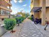EDREMİT HAMİDİYE KİRALIK  DAİRE / YENİ / YÜRÜYÜŞ YOLUNDA / AYRI MUTFAK