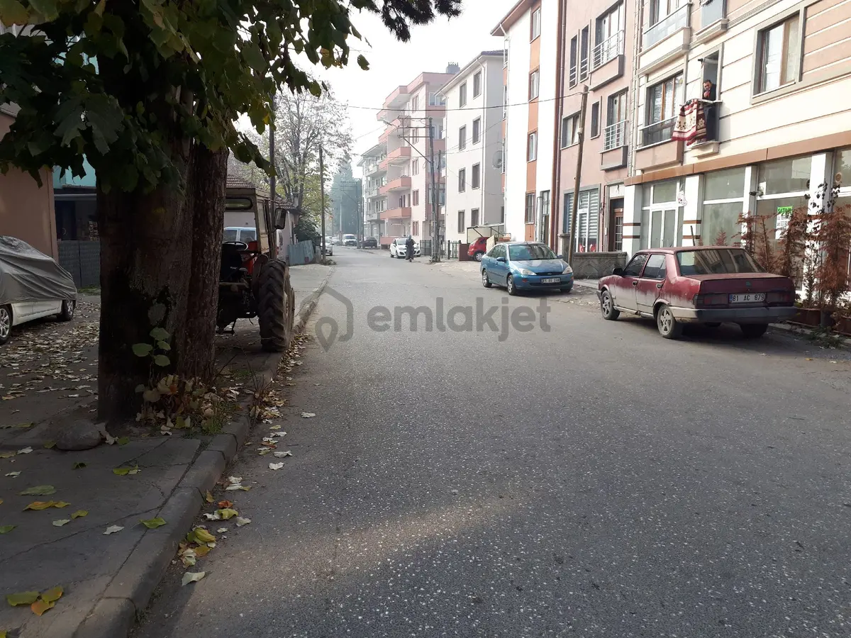 Düzce Burhaniyr Mahallesinde Satılık Köşe İşyeri - 17