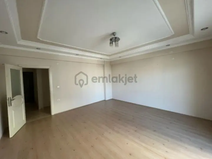 Merkezi Konumda Geniş 3+1 Daire - 4