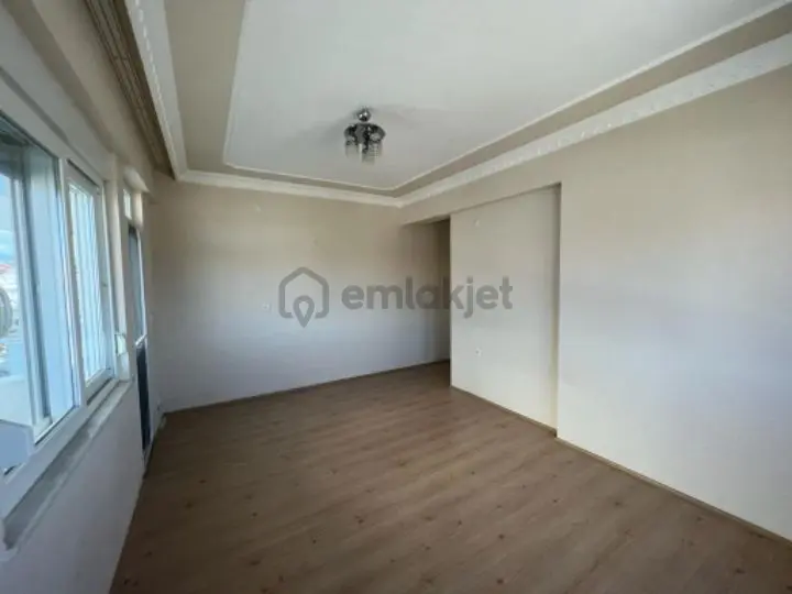 Merkezi Konumda Geniş 3+1 Daire - 5
