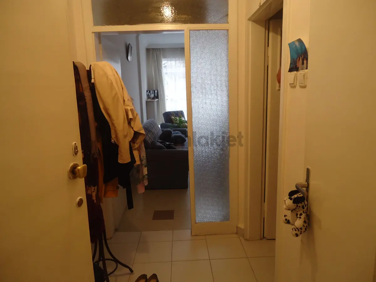 Bahcelide 2. Katta Ön 3+1 Metro Yakını Otoparklı Temiz - 10