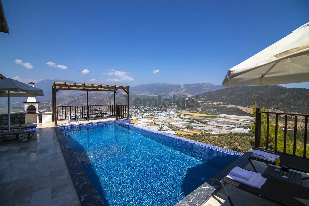 Yeşilköy Satılık Villa - 13