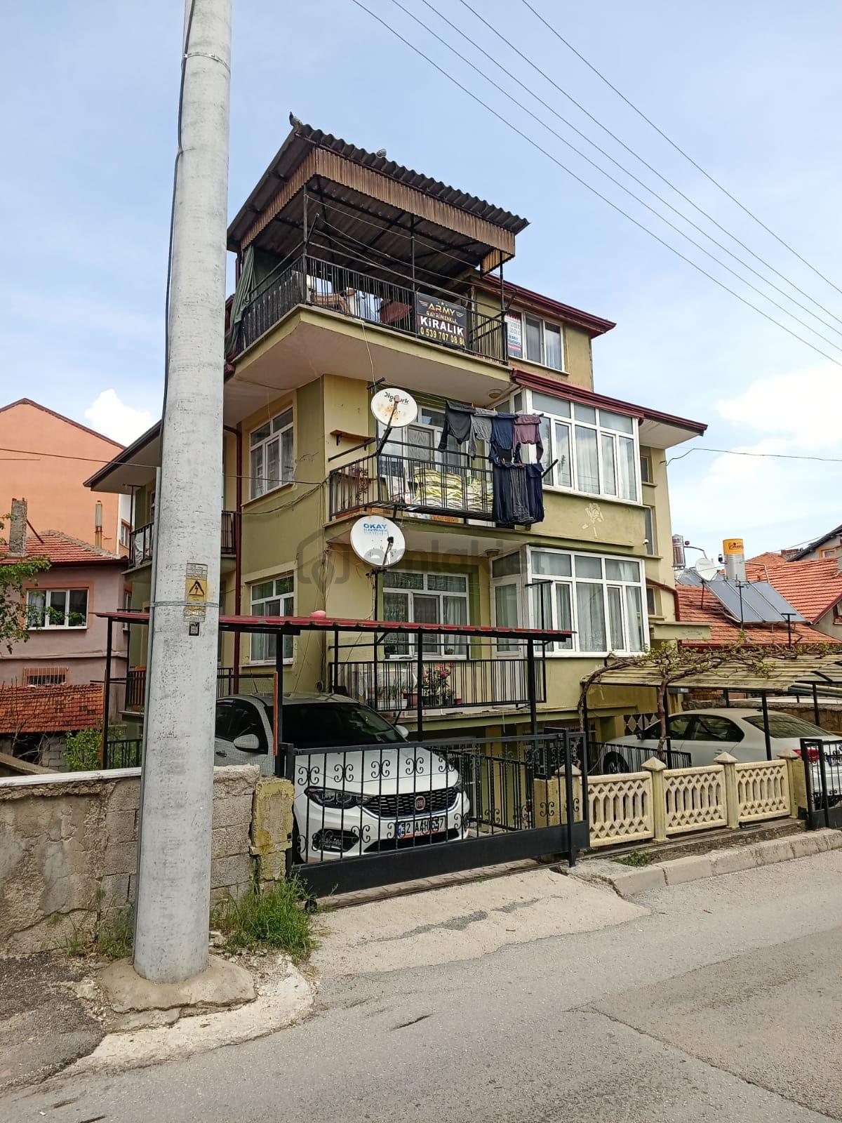 Bağlar Mahallesinde Esyalı Kiralık Daire - 2