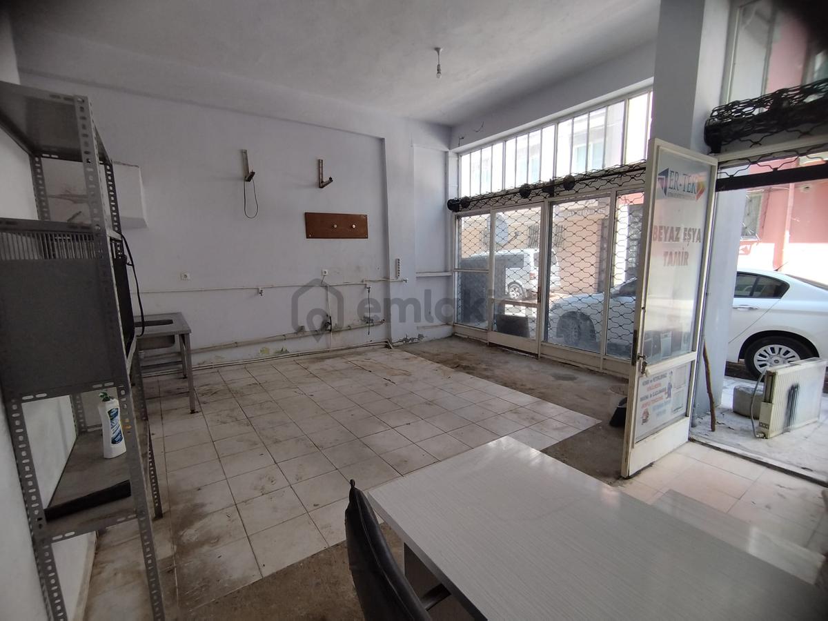 Buca Uçanyolda Satılık 35m2 Wcli Dükkan - 7