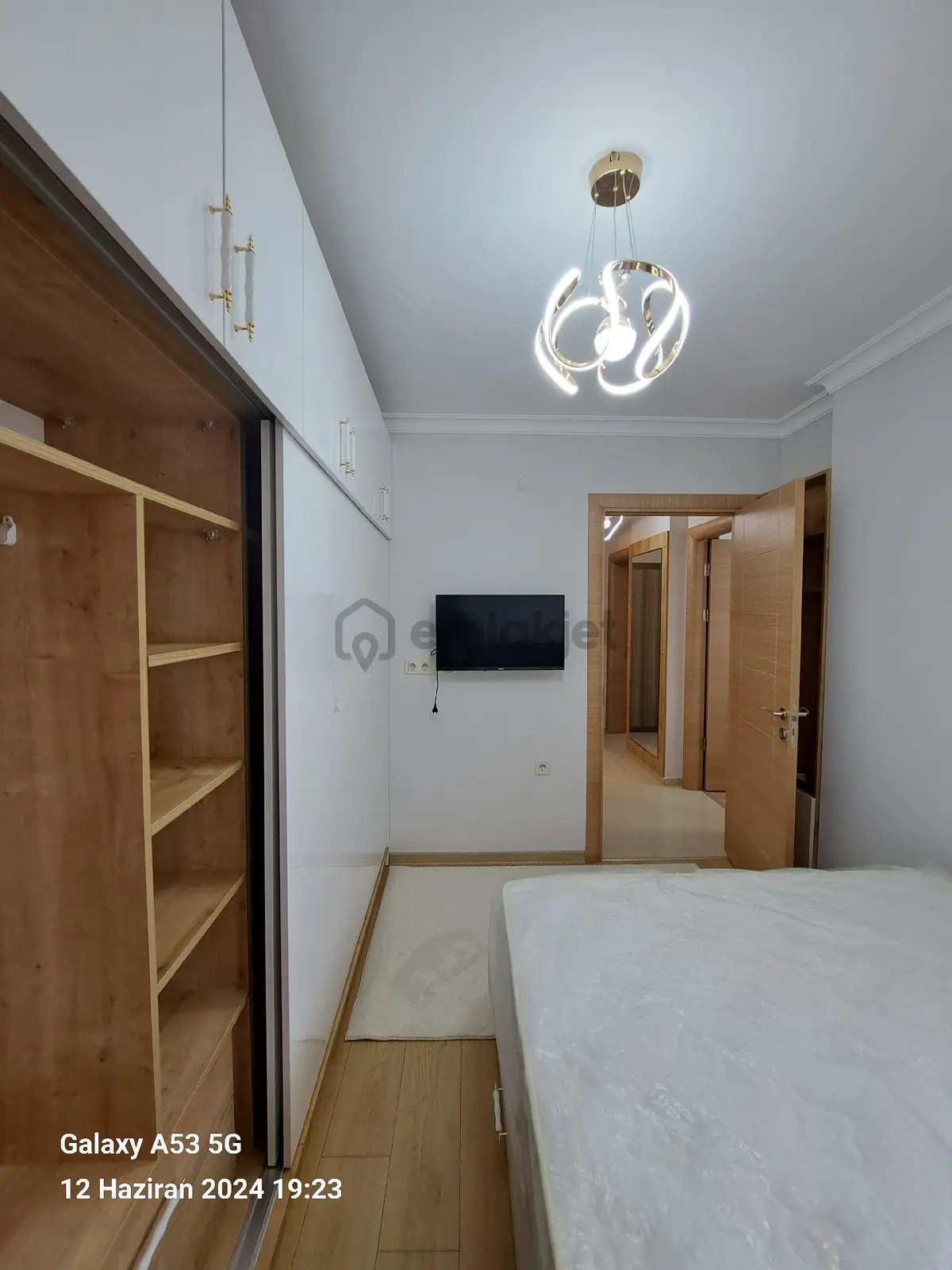 Bornova Da 2+1 Satılık Eşyalı Lüks Daire - 29