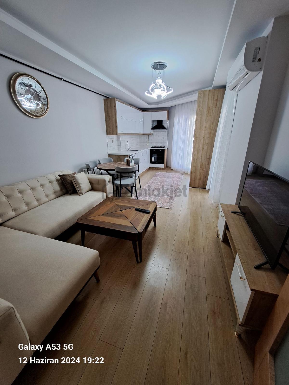 Bornova Da 2+1 Satılık Eşyalı Lüks Daire - 28