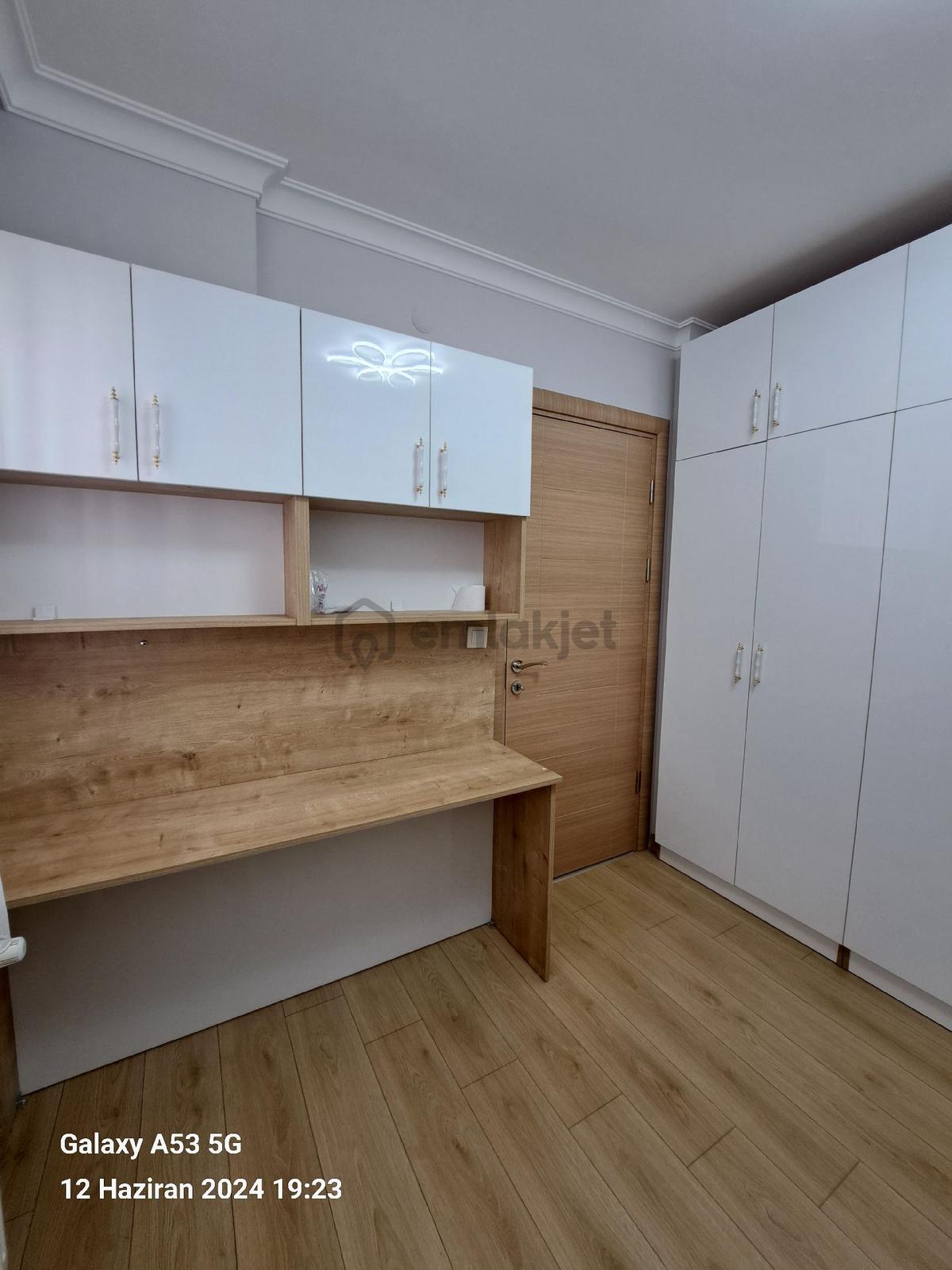 Bornova Da 2+1 Satılık Eşyalı Lüks Daire - 30