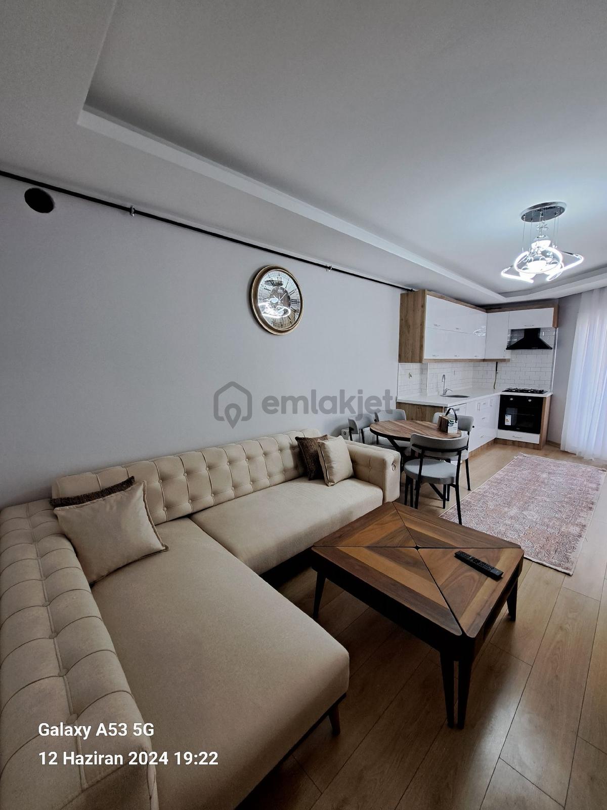 Bornova Da 2+1 Satılık Eşyalı Lüks Daire - 31