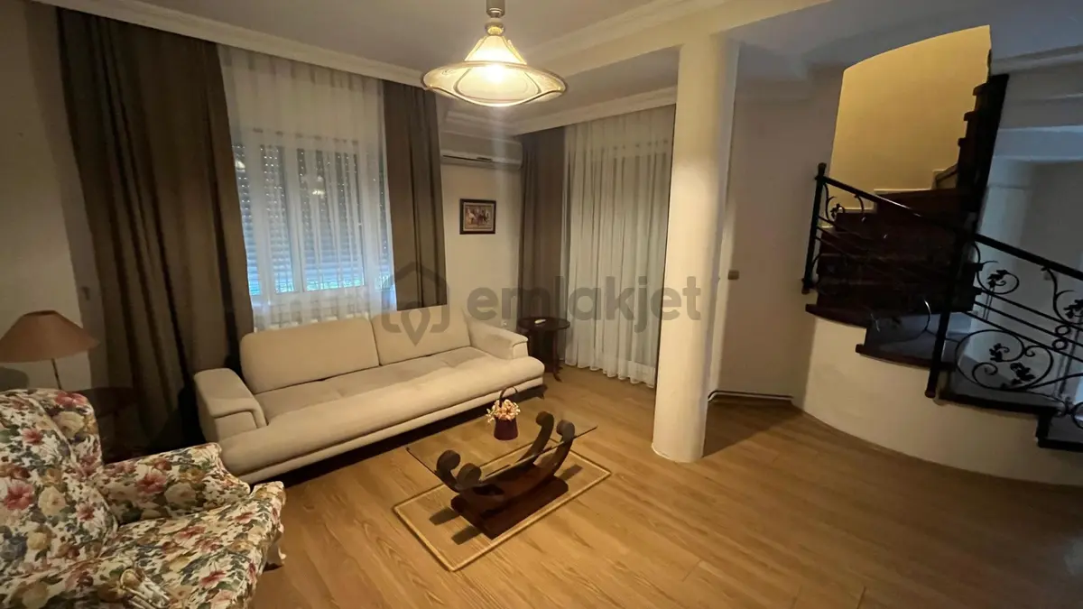 Marmaris Merkezde 4+1 Kiralık Villa - 3