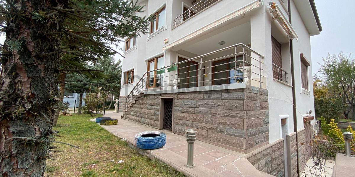 Gölbaşı Bahçelievler Şafak Sitesinde 5+2 Satılık Villa - 6