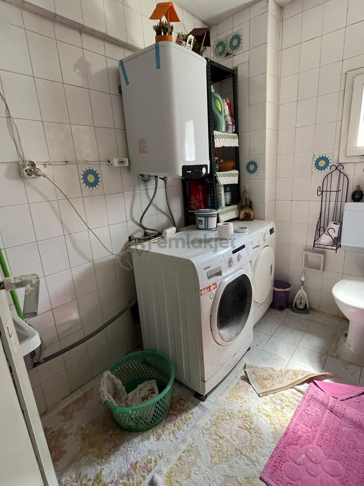 Acil Konak Ulubatlı Mah.de 2+1 M2 Arakat Tadilatlı Daire 95 M2 - 13